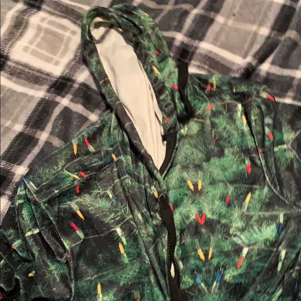 Christmas light pajama shirt new